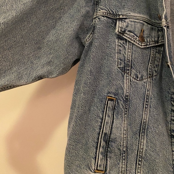 Levi’s Trucker Denim Jacket - Picture 5 of 6